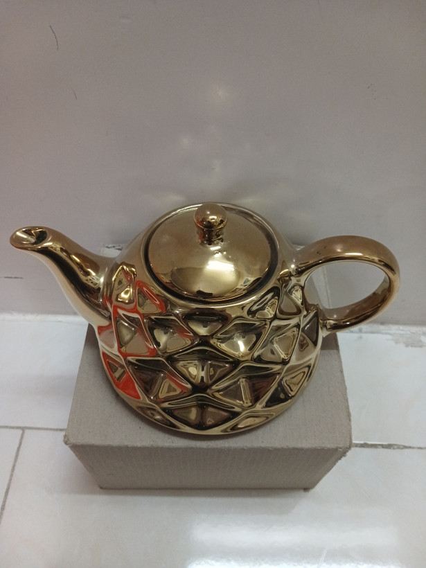 قوری طرح دار طلایی