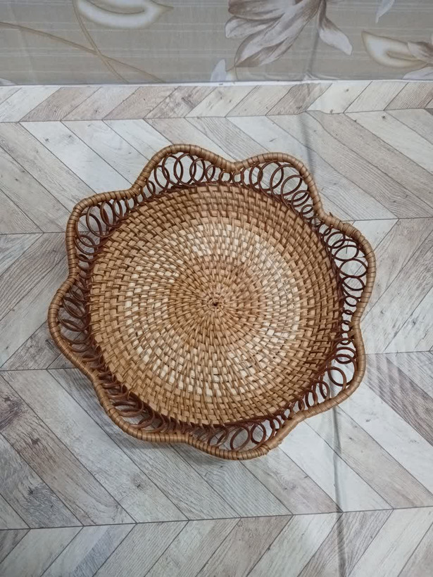 سبد حصیری بافت طرح گل