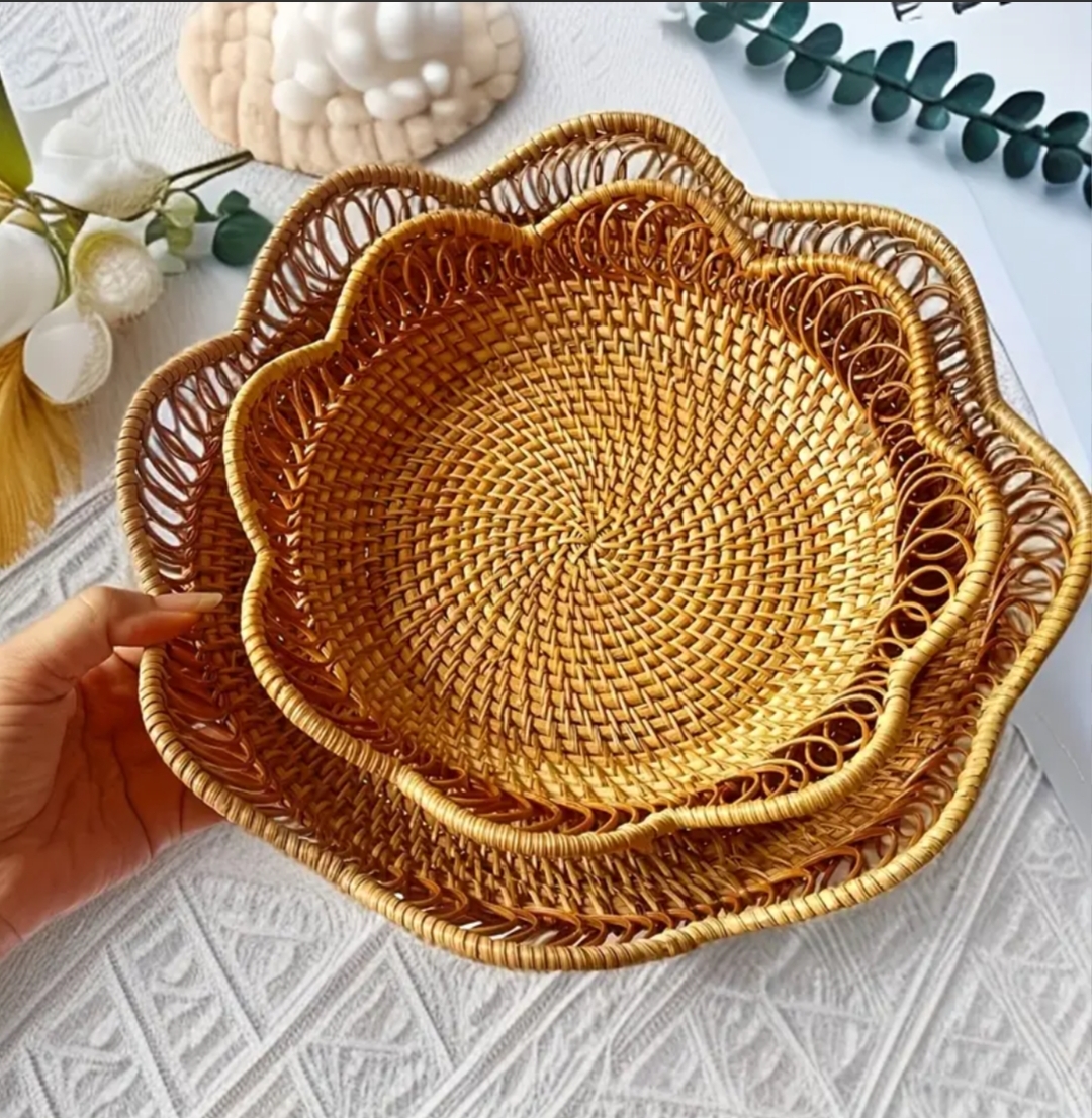سبد حصیری بافت ۲ سایز  طرح گل ( وارداتی)