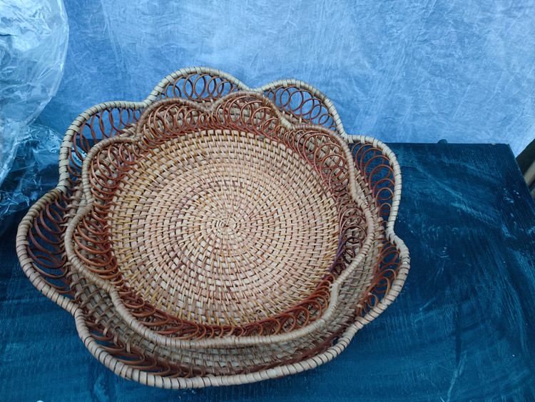 سبد حصیری بافت ۲ سایز طرح گل ( وارداتی)
