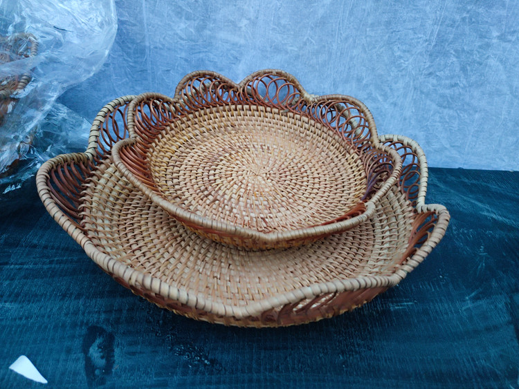 سبد حصیری بافت ۲ سایز طرح گل ( وارداتی)
