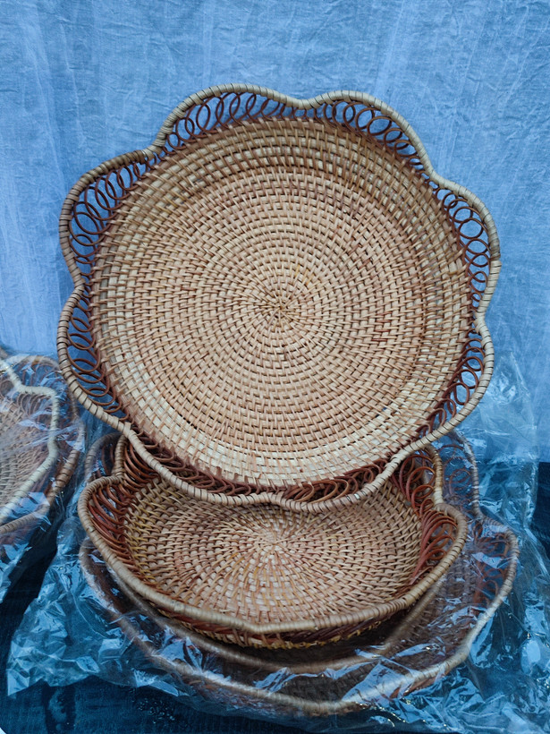 سبد حصیری بافت ۲ سایز طرح گل ( وارداتی)