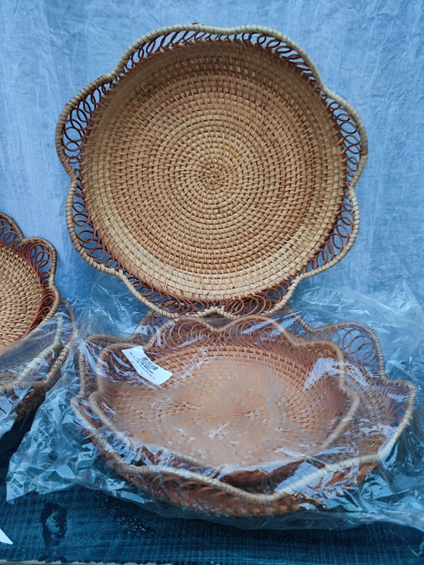 سبد حصیری بافت ۲ سایز طرح گل ( وارداتی)