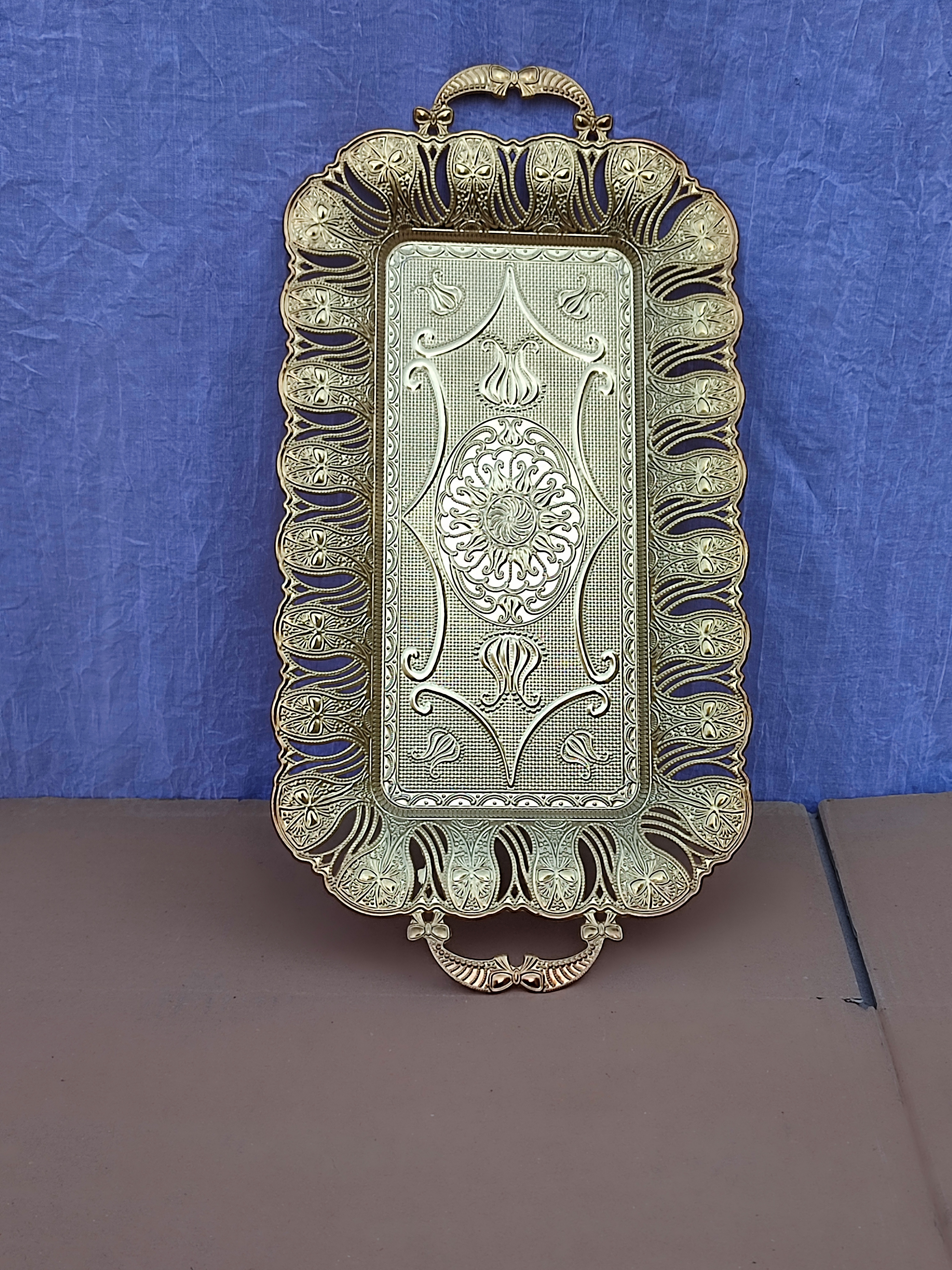 سینی  سایز متوسط طلایی ( وارداتی)